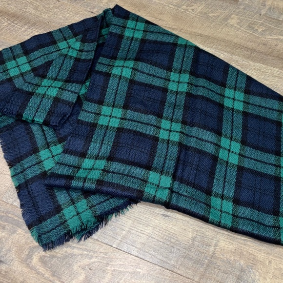 Black /Turquoise /Navy  Scarf.
  Old Navy* - Picture 2 of 5